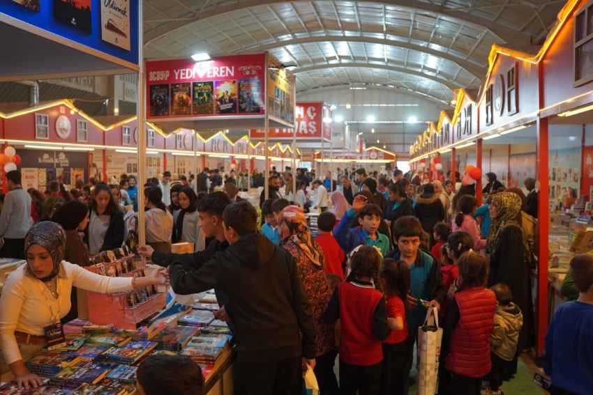 Kahta Kitap Günleri 70 Bin Ziyaretçiyi Ağırladı