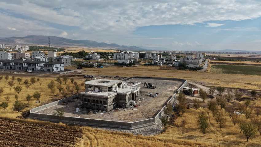 Adıyaman’da tarihî miras ayağa kaldırılıyor, kamu binaları yenileniyor