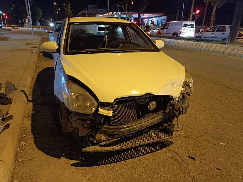 Adıyaman’da Kaza: 5 Kişi Panikle İndi